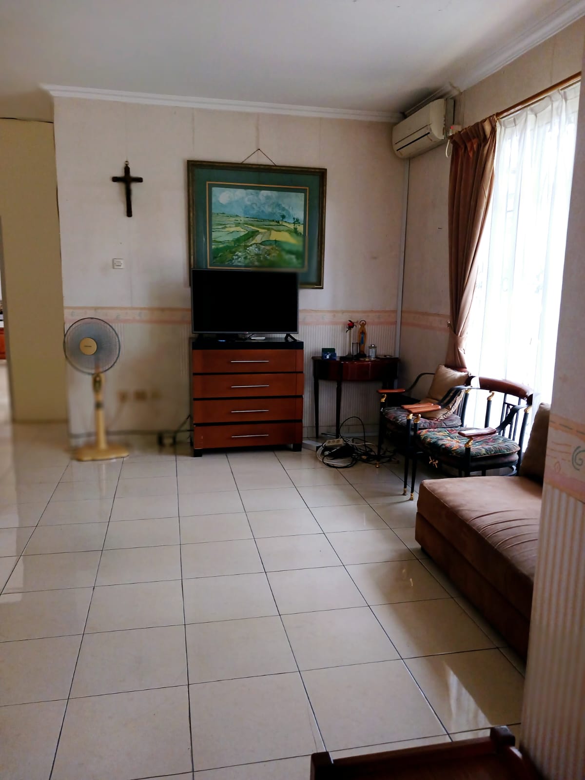 Rumah Dijual di Cluster Meadow Green Lippo Cikarang